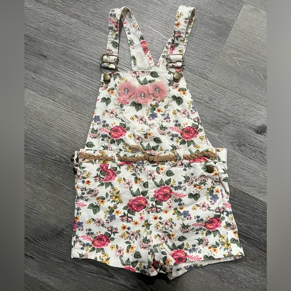 Other - Flowery cute overalls size 6x